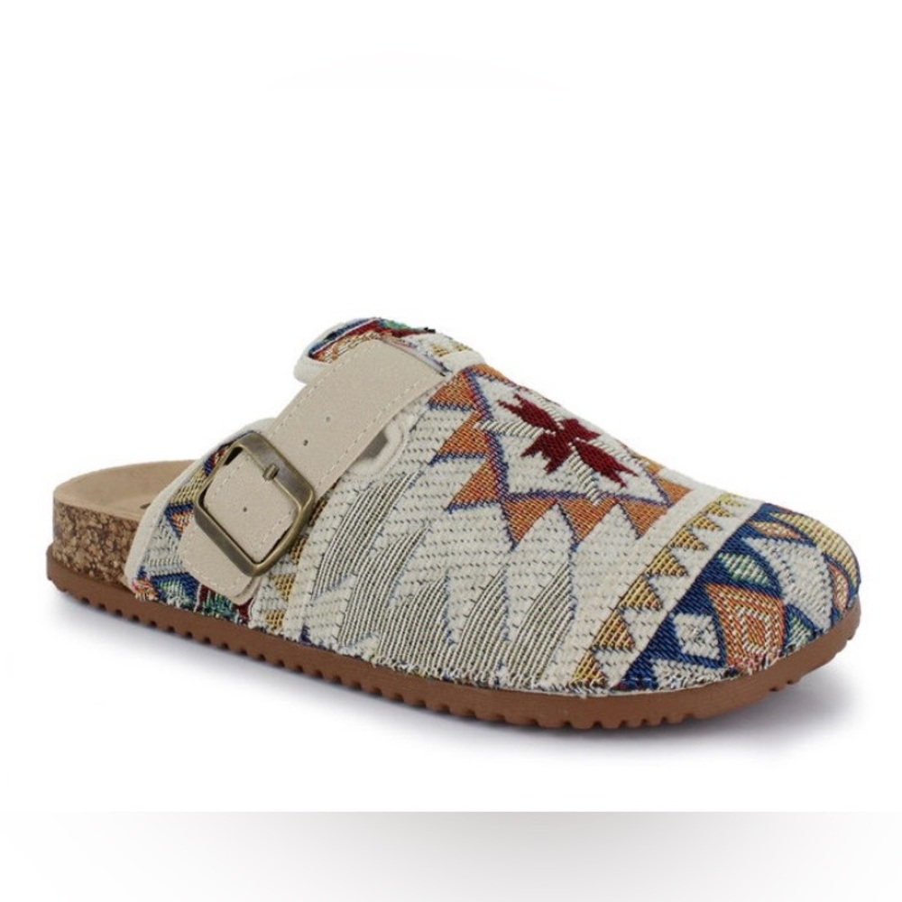 Brand new Tapestry Western Women's Patterned Slip-On Clogs mules 9